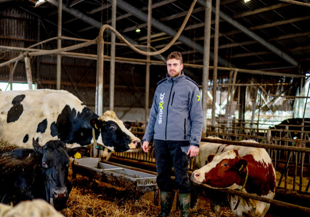 ©Foto: Hoge Noorden / Jacob van Essen

09-01-2025

Wie: Bauke Tjalle Anema

Achlum
Staande foto van Bauke Tjalle.Overstap biologische melkveehouderij, in/bij de potstal. 

Bauke Tjalle Anema: 06-50522435


Contactgegevens:
Tel. Bauke Tjalle Anema: 06-50522435

Ik wil graag 1 foto's. Meer aanleveren zodat we zelf kunnen kiezen, mag altijd.

De foto of foto's graag uploaden op: Fotoportaal

De foto moet maandag 12 januari 2026 15:00 bij ons binnen zijn.

Met vriendelijke groet,
Frank de Olde
fdolde@ltonoord.nl
